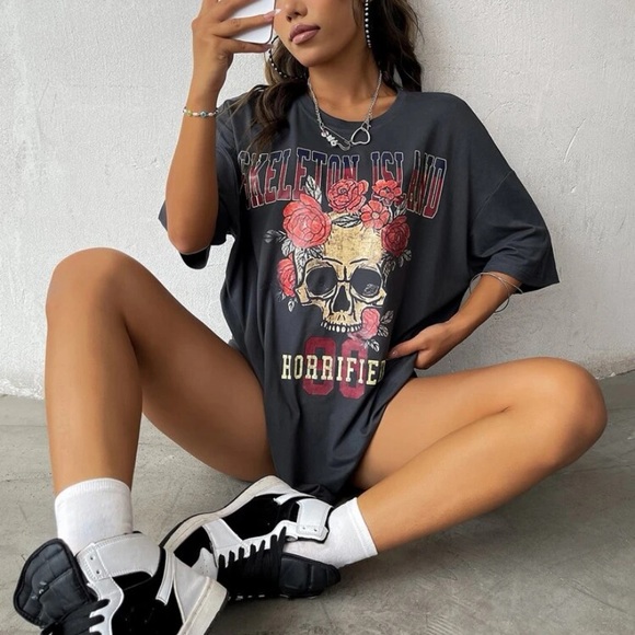 Skeleton Island Oversized Super Soft Gray T-Shirt - Picture 3 of 13